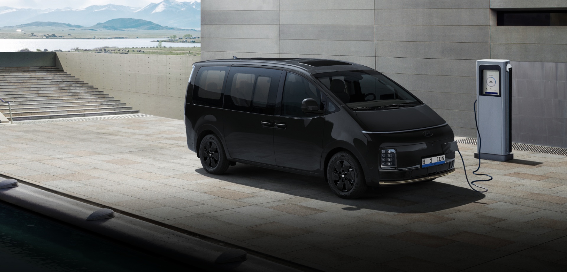 the new staria performance with electric engine