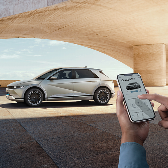 Teknologi Bluelink pada IONIQ 5 - kontrol mobil dari smartphone anda