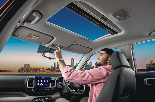 Hyundai Venue Smart Electric Sunroof