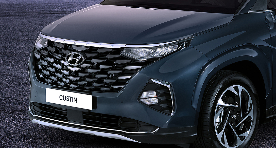Parametric Diamond Grille with LED Headlights and Daytime Running Lights (DRL)