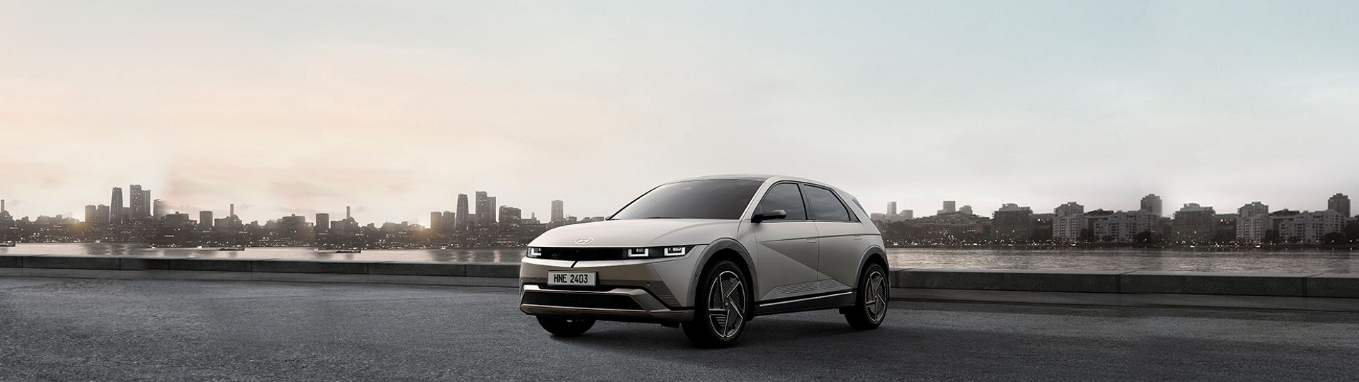 The new IONIQ 5 highlights key visual