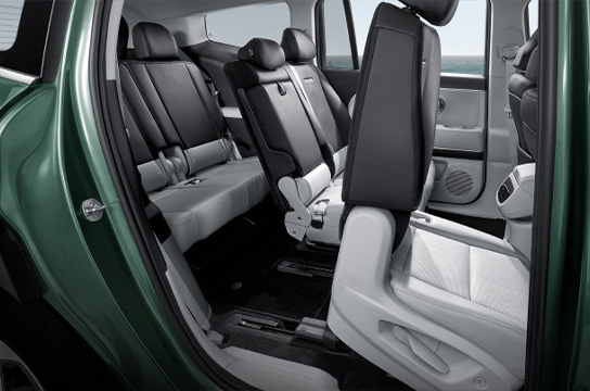 IONIQ 9 Tilting Seats