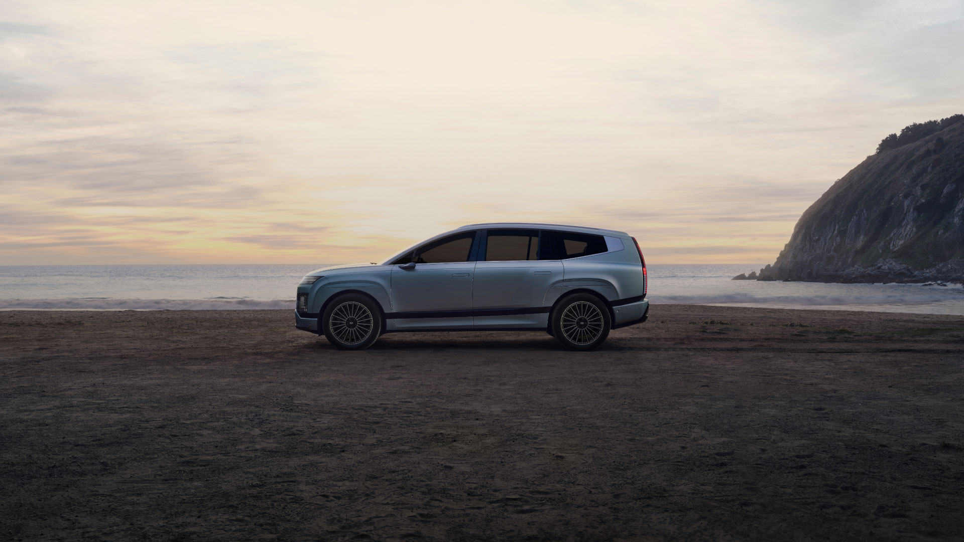 Side view of the Hyundai IONIQ 9