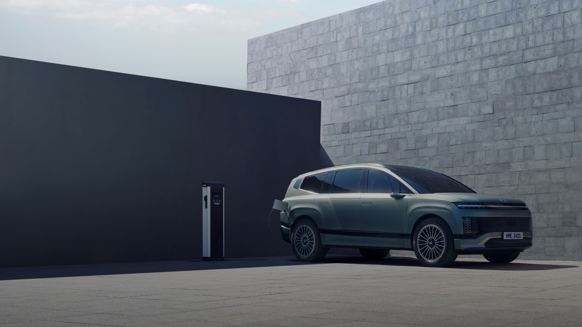 Hyundai IONIQ 9 being charged