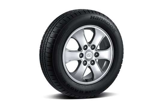 17″ alloy wheels