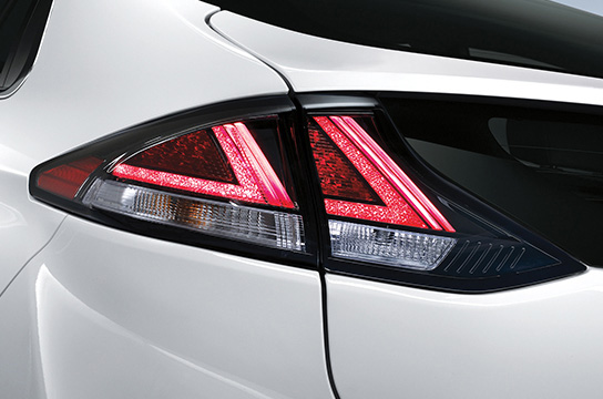 IONIQ plug-in hybrid LED rear combination lamps 