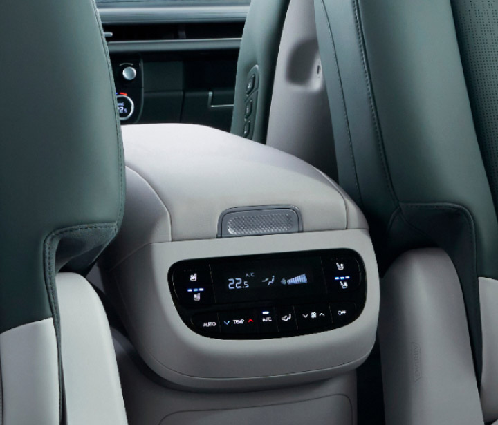 IONIQ 9's bilateral multiconsole