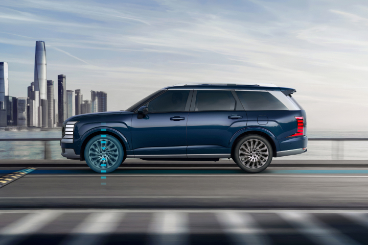 The all-new PALISADE approaching the speed bump