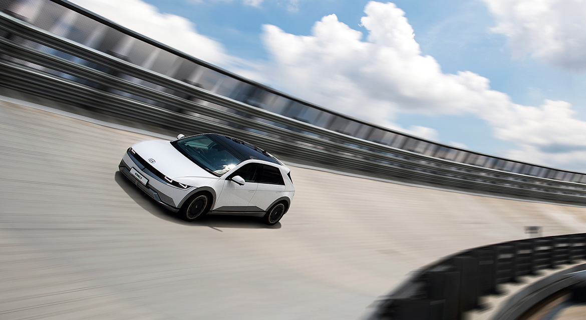 IONIQ 5 driving on HMGICS Skytrack