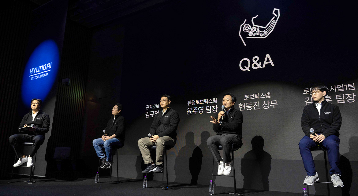 Hyundai Motor and Kia unveil wearable robot ‘X-ble Shoulder’ to boost industrial efficiency and reduce musculoskeletal injuries