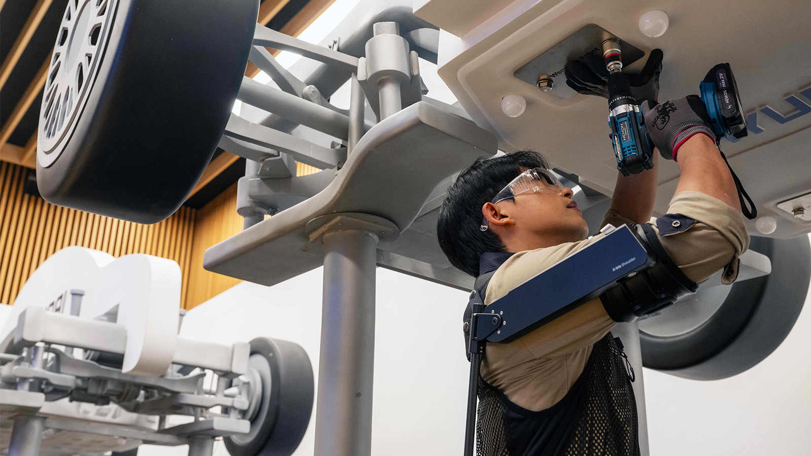 Hyundai Motor and Kia’s Robotics LAB Announce Plans to Launch ‘X-ble Shoulder’ at Wearable Robot Tech Day