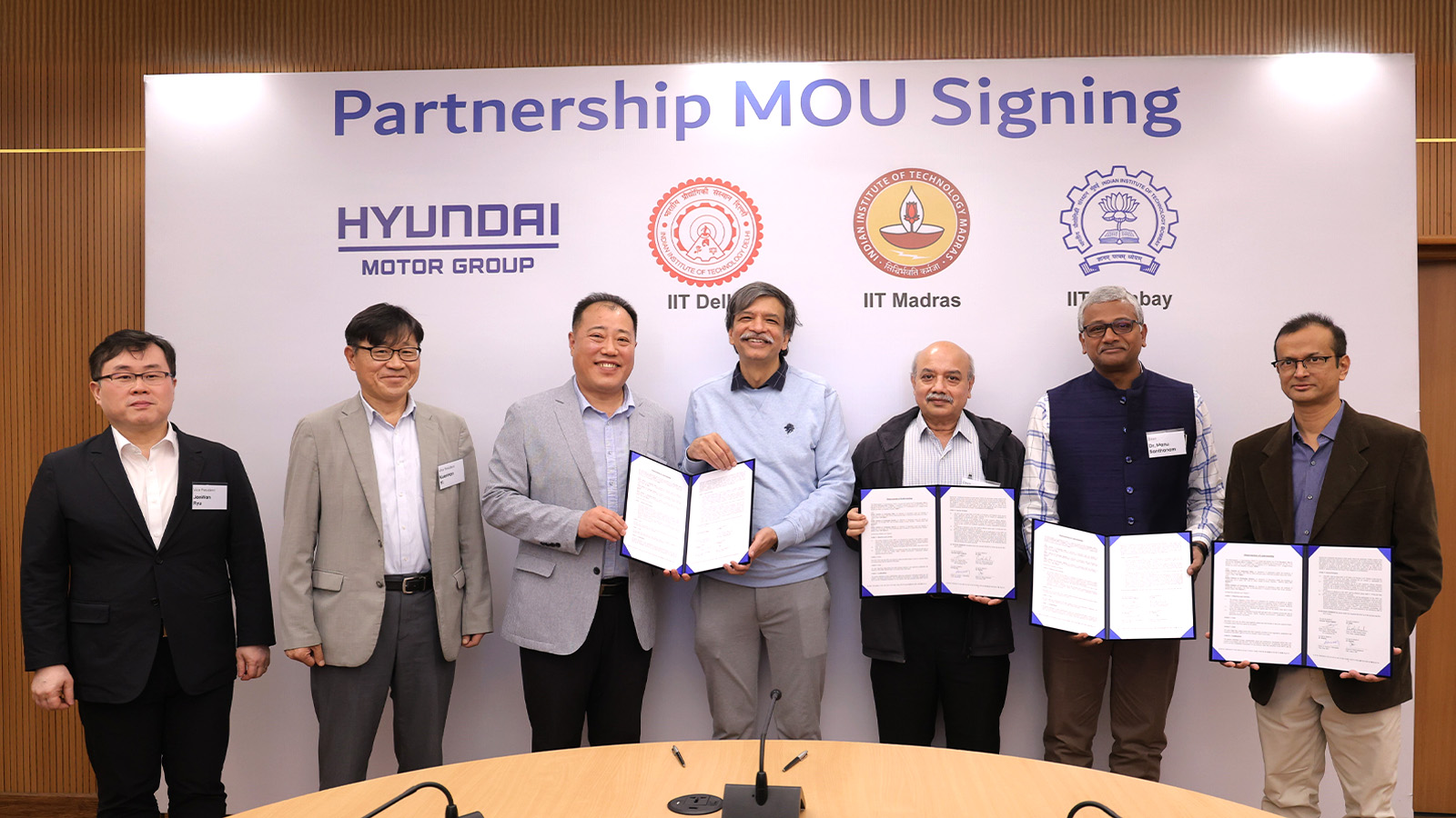 HMG Signs MOU with IIT for Cooperative Research on Battery Electrification Technology