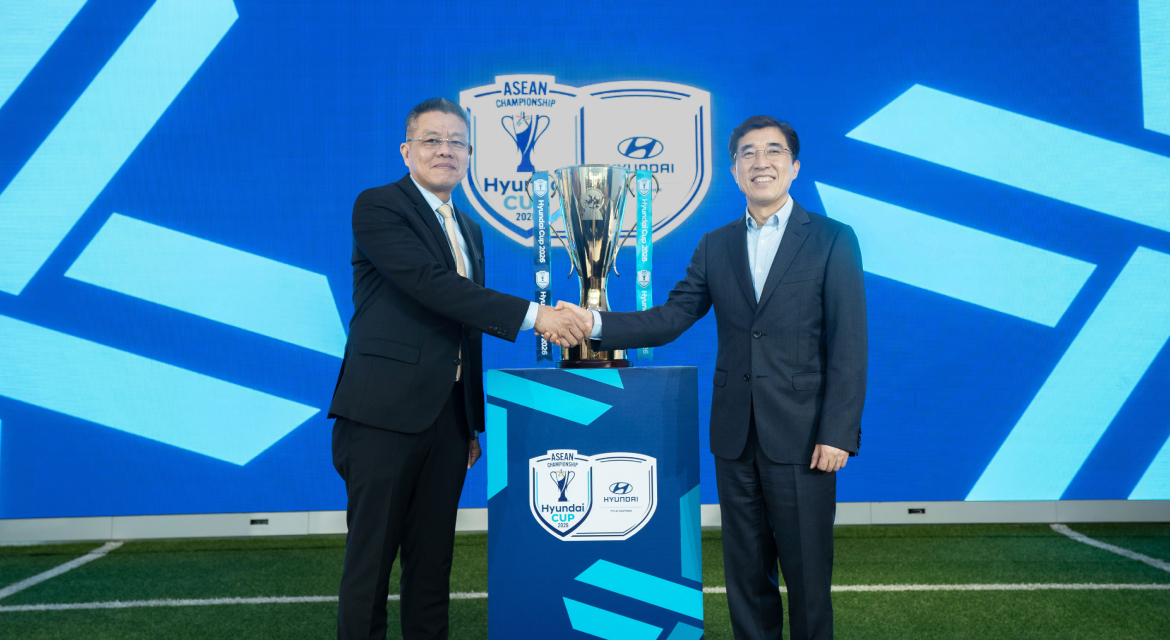 Major General Khiev Sameth, President of AFF and Sunny Kim, President of Hyundai Motor Asia Pacific - ASEAN Hyundai Cup