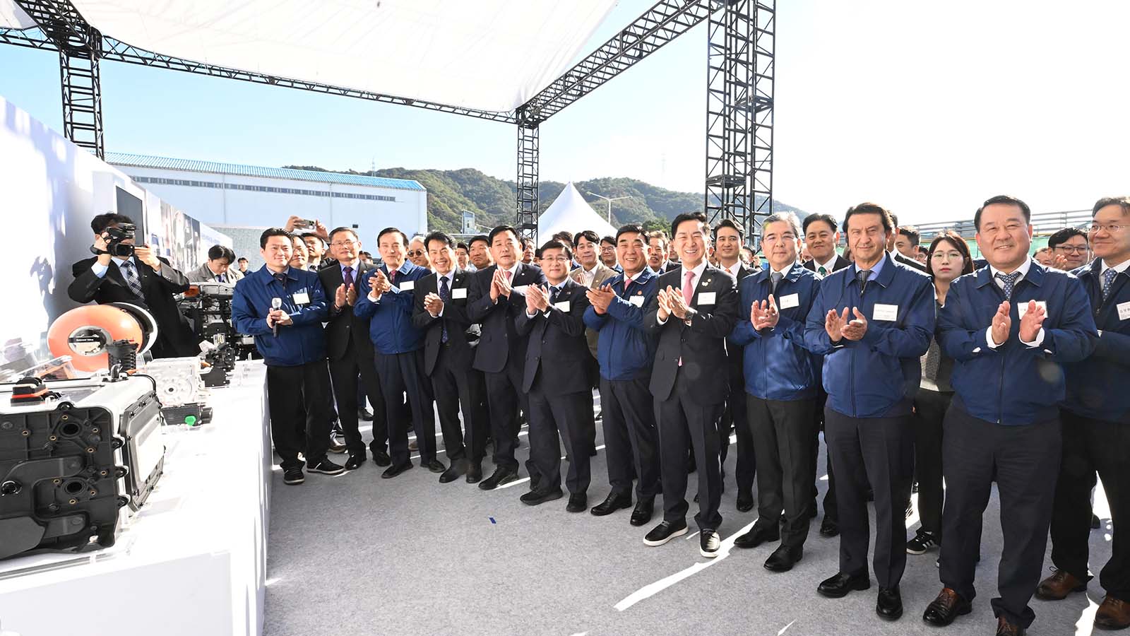 (Photo 2) Hyundai Motor Hydrogen Fuel Cell Production Facility in Korea