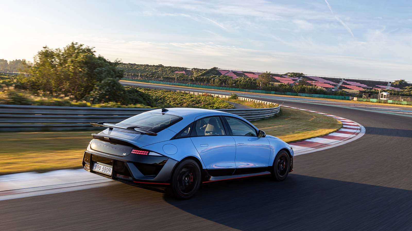 Hyundai N Redefines High-Performance EV Driving Experience with IONIQ 6 N_05