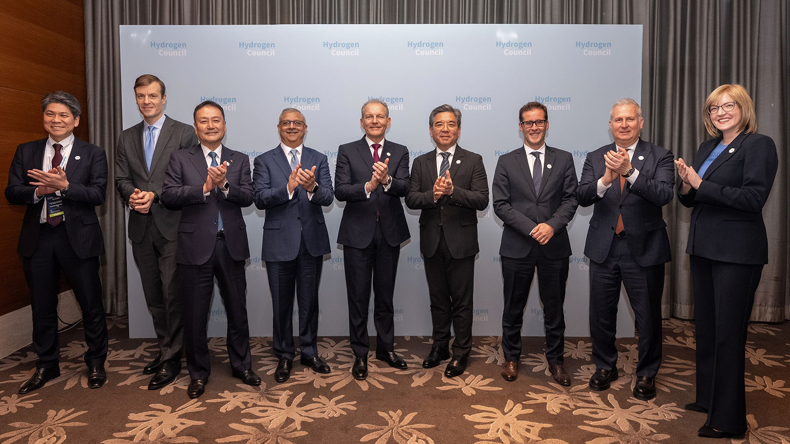 (from left to right) Ryo Chishiro, Senior Manager at Kawasaki Heavy Industries; Tim Heisterkamp, Chief of Staff & Head of Global Public Affairs at Linde; Yoshinori Kanehana, CEO of Kawasaki Heavy Industries; Sanjiv Lamba, CEO of Linde; François Jackow, CEO of Air Liquide; Jaehoon Chang, Vice Chair of Hyundai Motor Group; Erwin Penfornis, Group Vice President of Air Liquide Hydrogen Energy World Business Line; Ken Ramirez, Executive Vice President and Head of Energy & Hydrogen Business Division at Hyundai Motor Group; Ivana Jemelkova, CEO of the Hydrogen Council