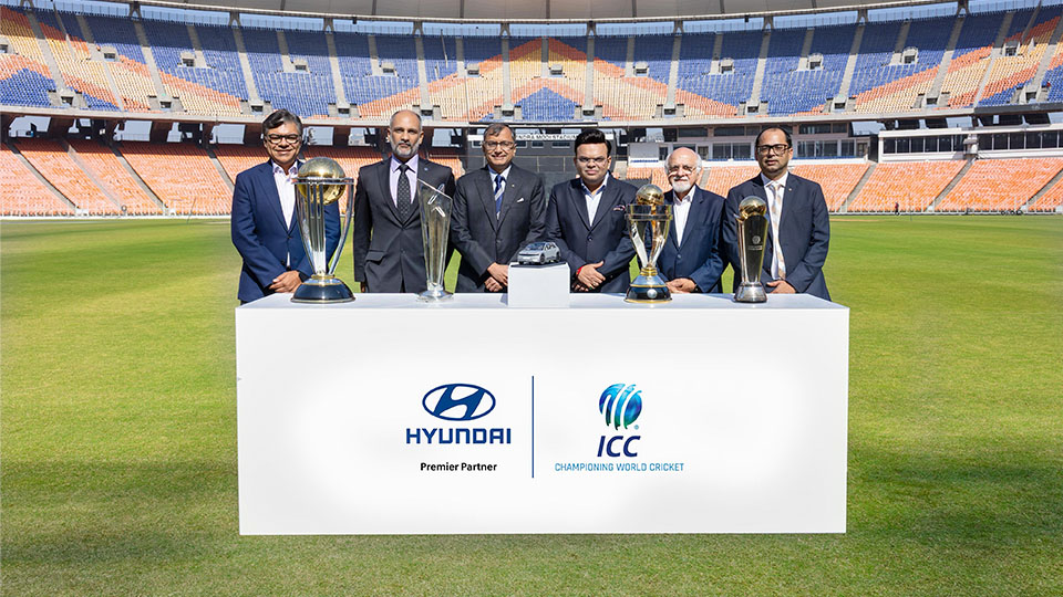 (From left to right) Mr. Anurag Dahiya, Chief Commercial Officer, ICC, Mr. Sanjog Gupta, CEO, ICC, Mr. Tarun Garg, Managing Director & CEO designate, HMIL, Mr Jay Shah, Chairman, ICC, Mr. Imran Khwaja, Deputy Chairman,  ICC and Mr. Virat Khullar, AVP & Vertical Head - Marketing, HMIL- at the signing ceremony of Hyundai and ICC multi-year global partnership