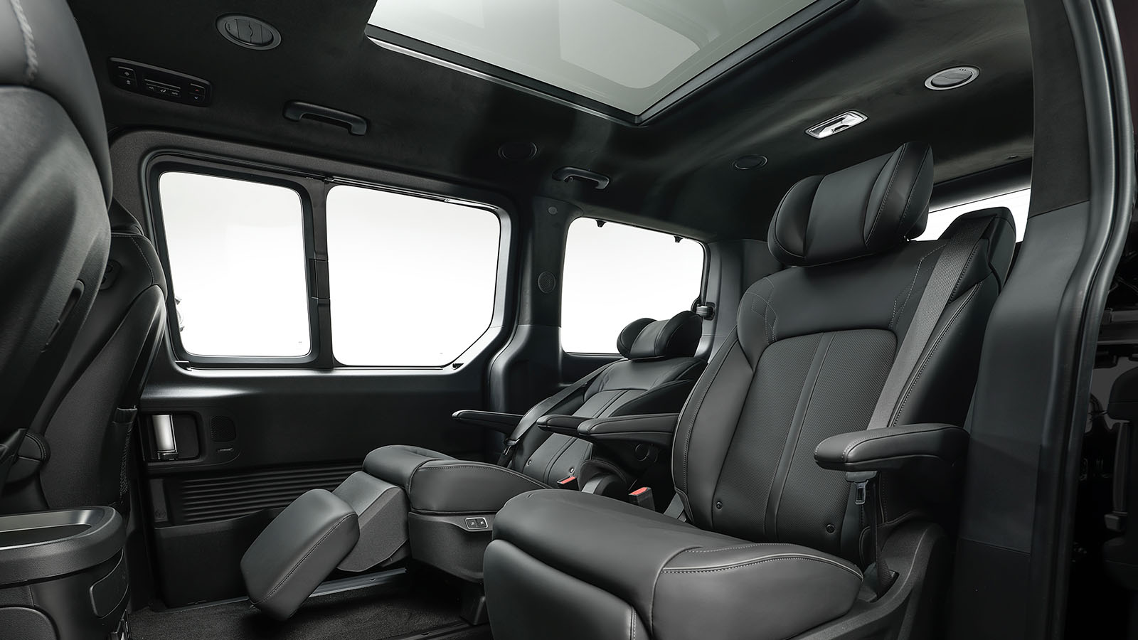 Hyundai STARIA Electric Debuts, Setting a New Standard for Spacious, Everyday Zero-Emission Mobility