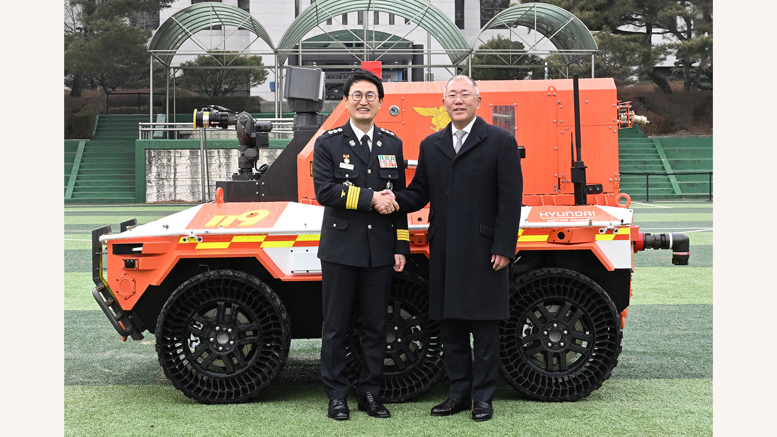 Hyundai Motor Group Donates Unmanned Firefighting Robots to Korea National Fire Agency for Safeguarding Firefighters 