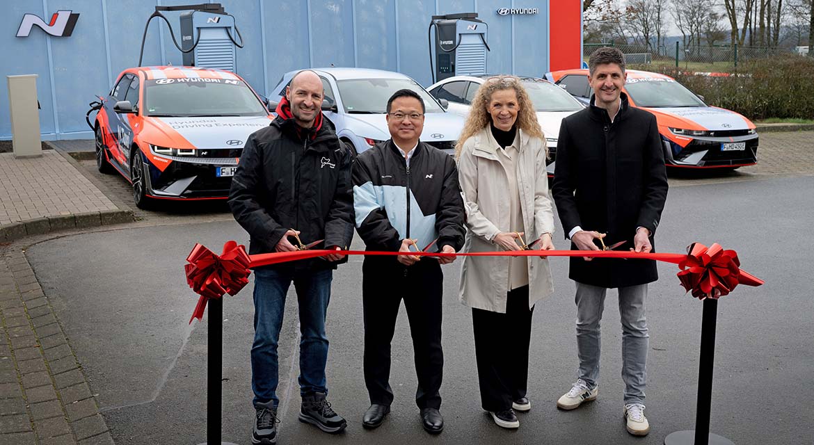 [From left] Ingo Böder (CEO/ Managing Director of Nurburging), Joon Park (VP of N Management Group, HMC), Annette Feyh (Head of Brand experience & sports marketing, HMD), Guido Gehlen (Director of Connected Car Services & Charging, Hyundai Connected Mobility GmbH)