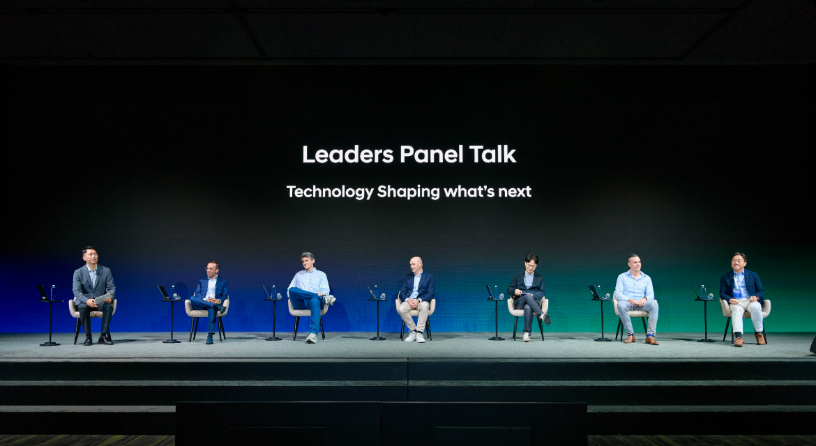 (From Second Left) Alpesh Patel, Vice President and Head of the SDF Transformation Center of Hyundai Motor Group; Zach Jackowski, Chief Product and Technology Officer of Boston Dynamics; Manfred Harrer, President and Head of R&D Division, Hyundai Motor Group; Minwoo Park, President and Head of Advanced Vehicle Platform Division, Hyundai Motor Group, and CEO of 42dot; Phil Michel, Senior Vice President of Autonomy & AI of Motional; ChangHwan Kim, Executive Vice President and Head of the Electrification Energy Solutions Tech Unit of Hyundai Motor Group 