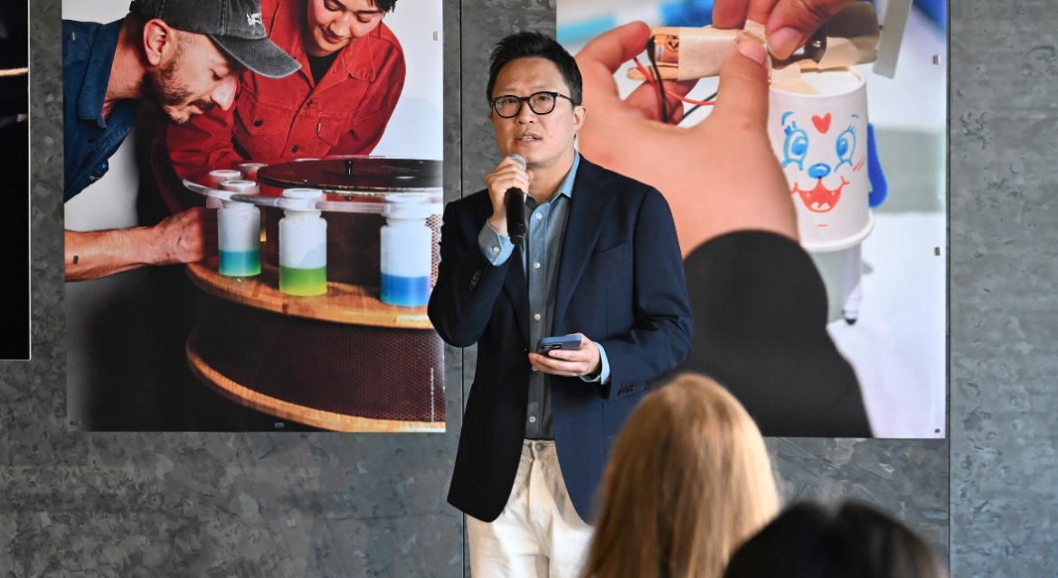 Sungwon Jee, Executive Vice President and Head of Hyundai Motor Group Brand Experience, speaks at the media preview for “Have Fun with Science,” the GBC experiential science museum pop-up exhibition.